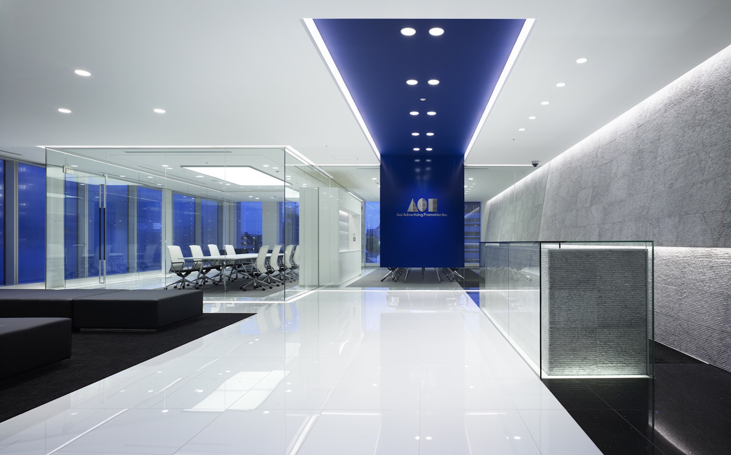 Frameless Office Glass Partition Dubai