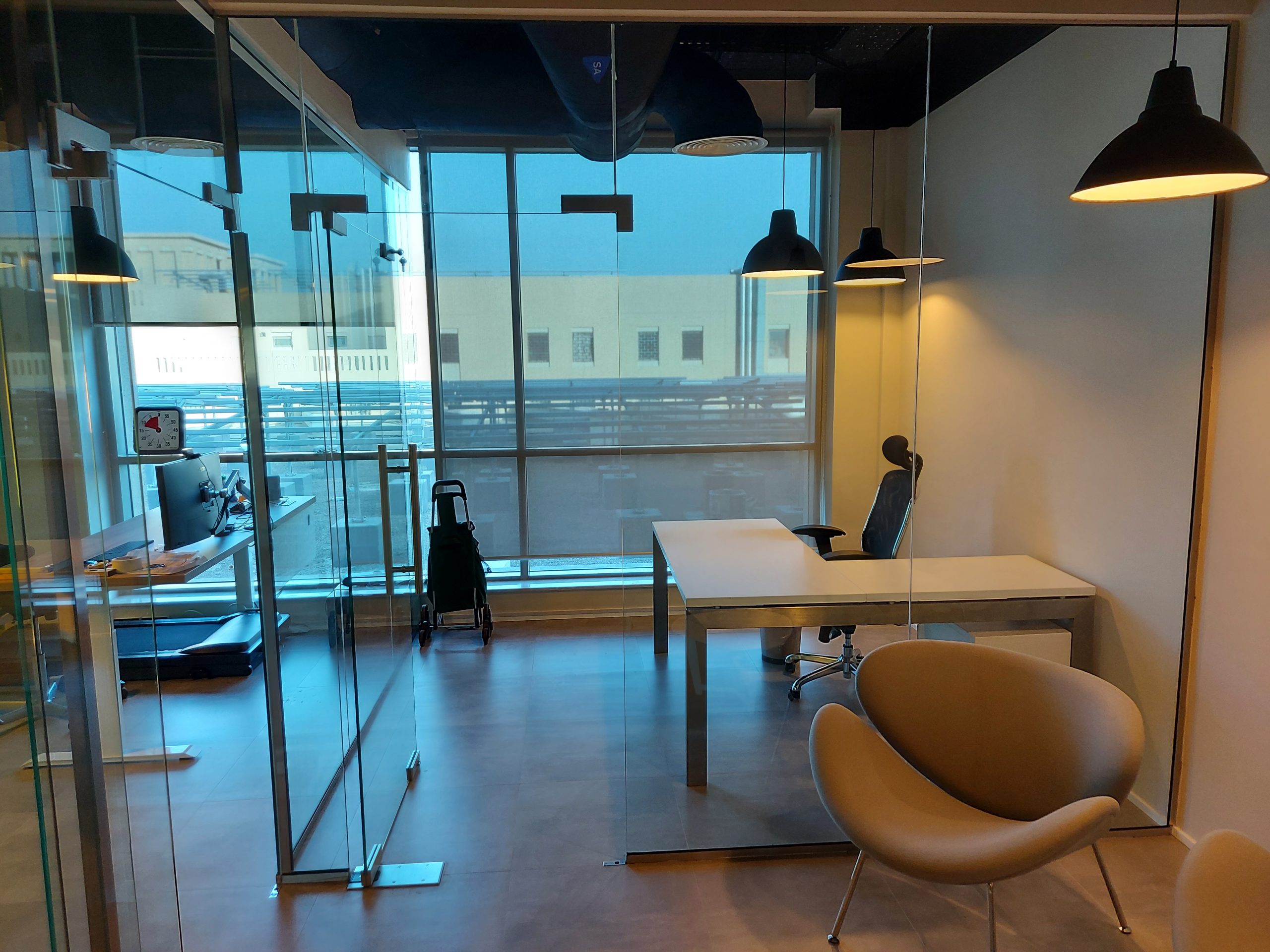 Frameless Office Glass Partition Dubai